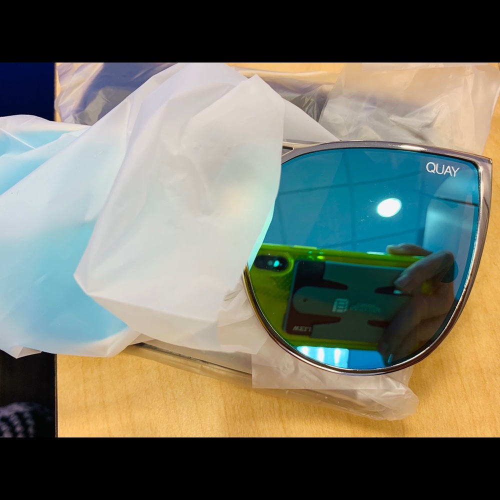 Brand new sorority princess quay sunglasses - Picture 5 of 5